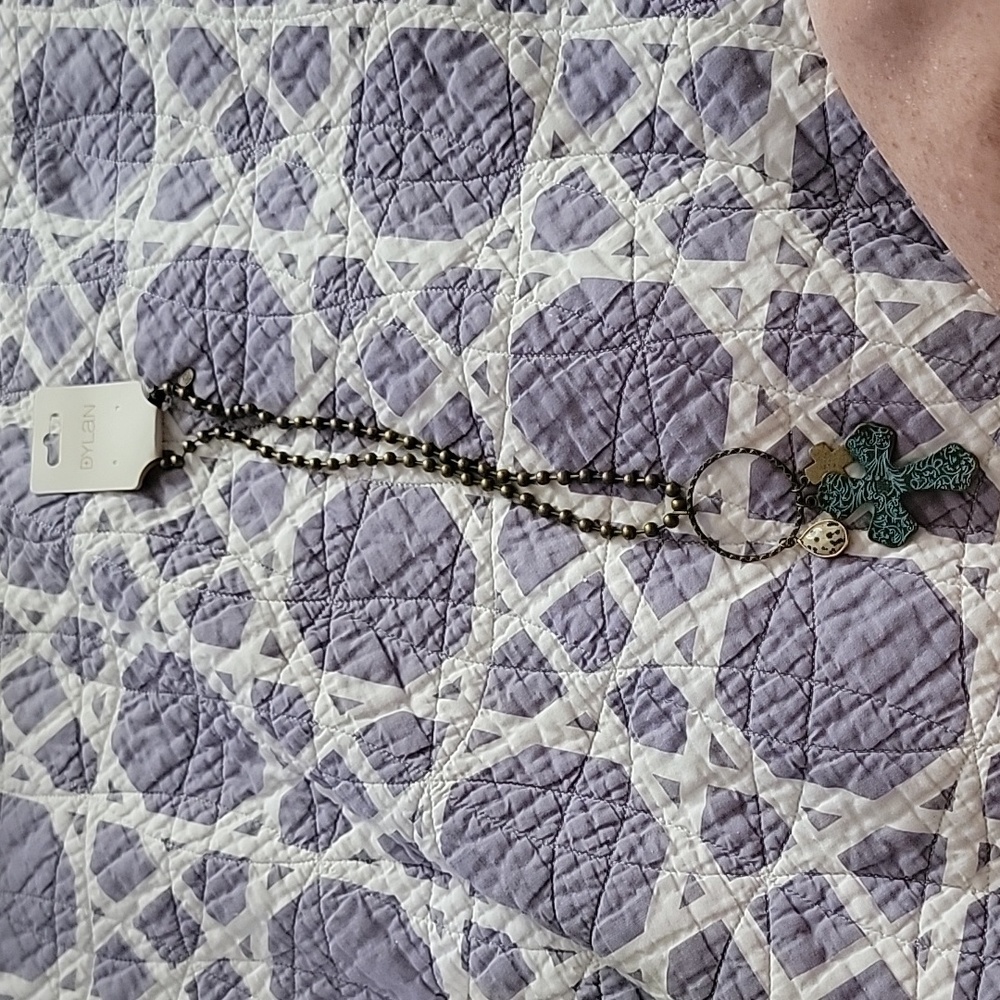 Dylan cross necklace
